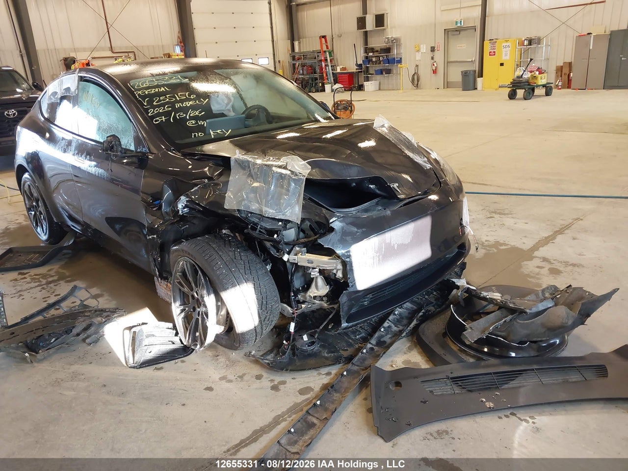 7SAYGAEE9SF235156 · 2025 TESLA MODEL Y
