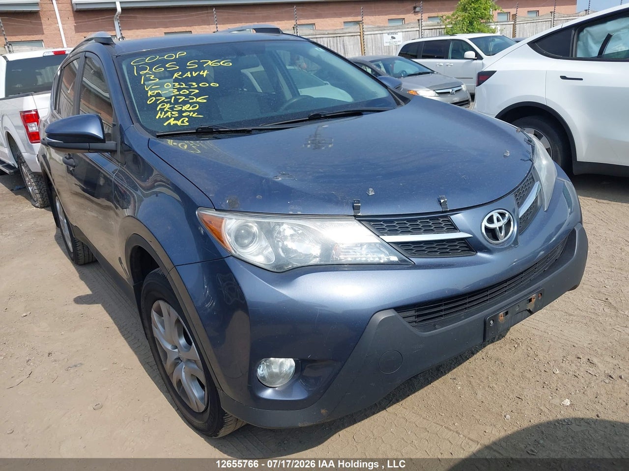 2T3ZFREV5DW032300 · 2013 TOYOTA RAV4 LE
