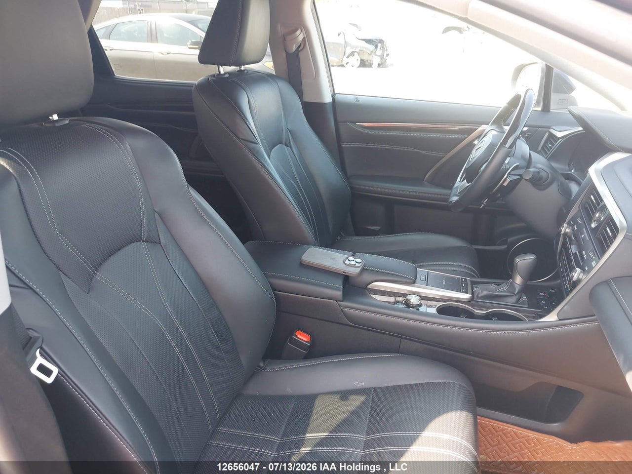 2T2JGMDA7NC077984 · 2022 LEXUS RX 450H · 5/18