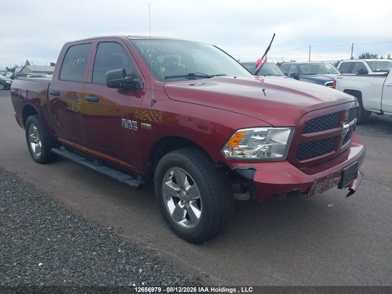 1C6RR7KT0JS271067 · 2018 RAM 1500 ST