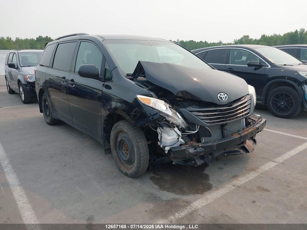 5TDZK3DC8FS650708 · 2015 TOYOTA SIENNA