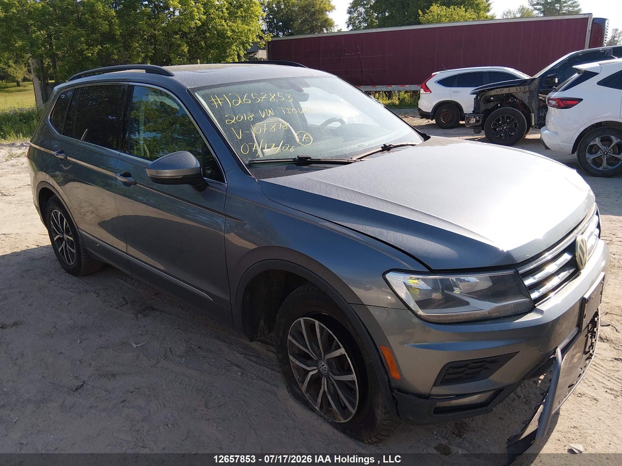 3VV2B7AX0JM107878 · 2018 VOLKSWAGEN TIGUAN COMFORTLINE