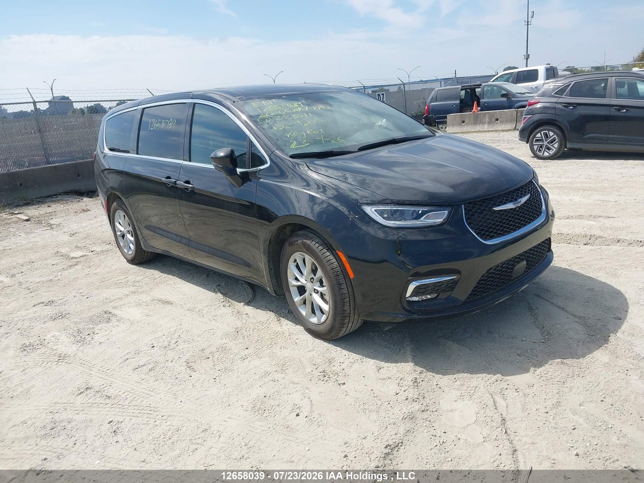 2C4RC1GG0TR223611 · 2026 CHRYSLER PACIFICA LIMITED