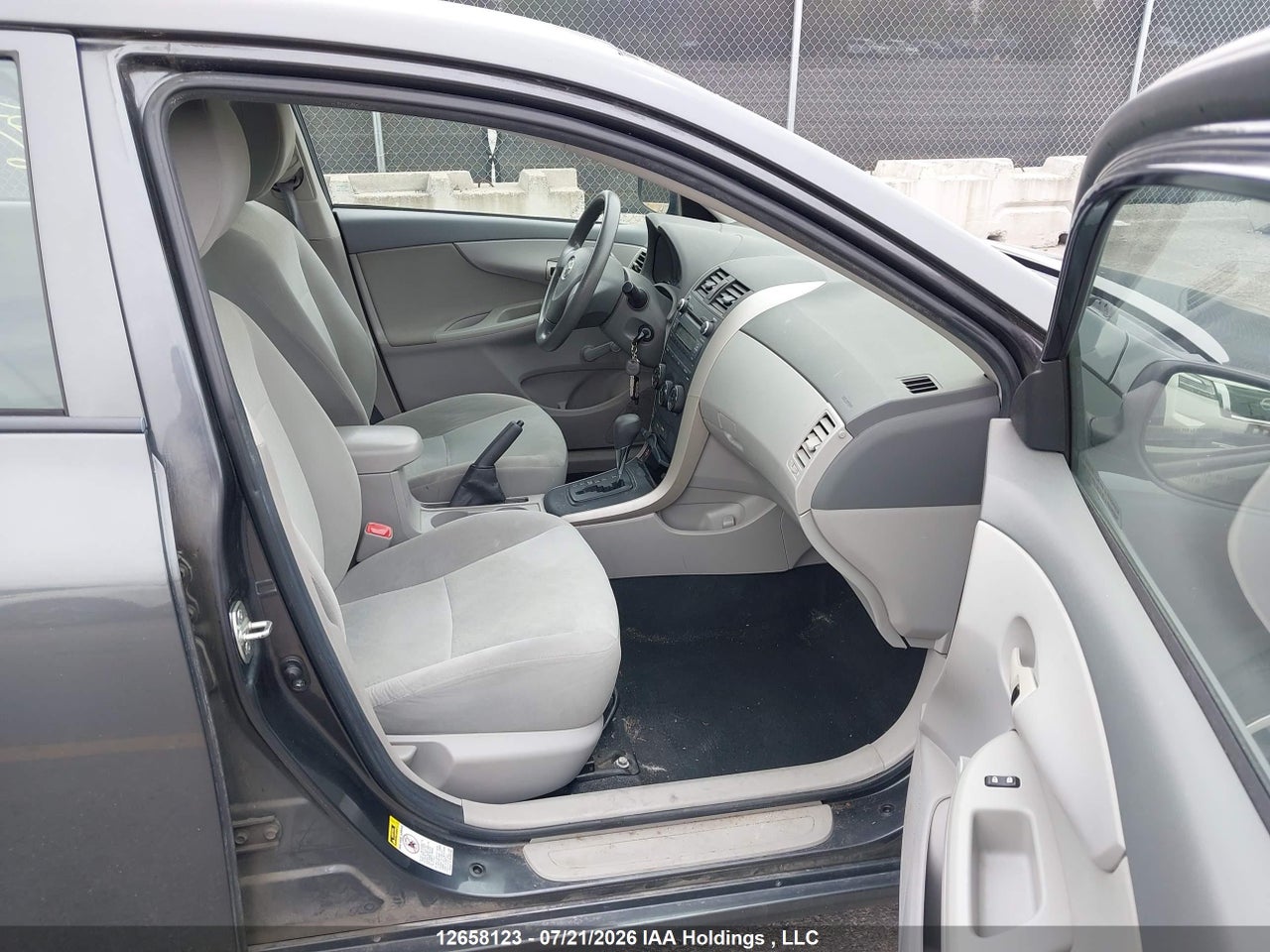 2T1BU4EE0AC218696 · 2010 TOYOTA COROLLA CE · 5/19