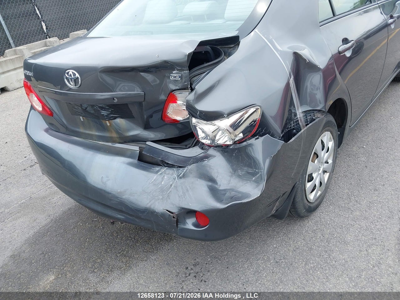 2T1BU4EE0AC218696 · 2010 TOYOTA COROLLA CE · 6/19