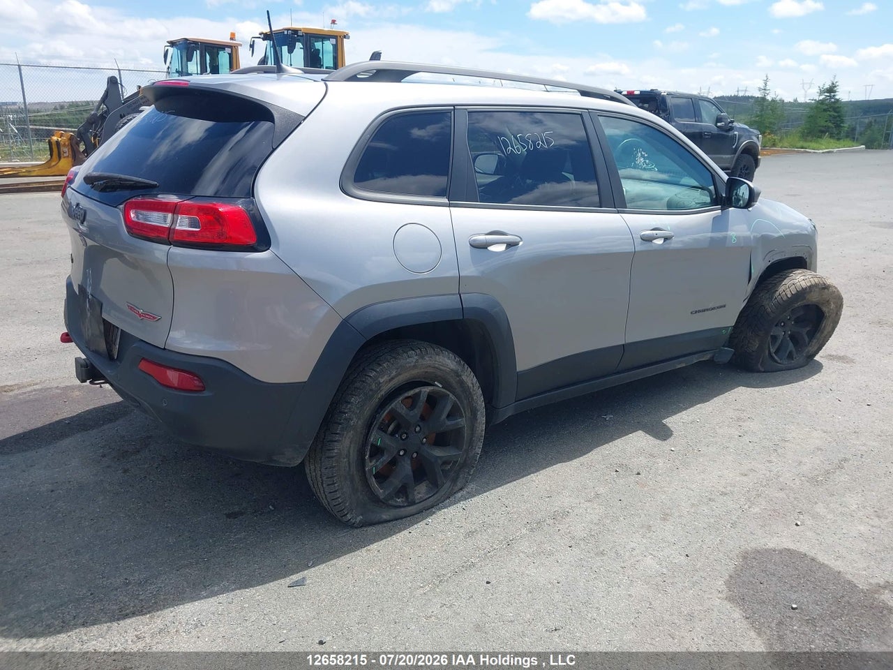 1C4PJMBS1GW365974 · 2016 JEEP CHEROKEE TRAILHAWK · 4/24
