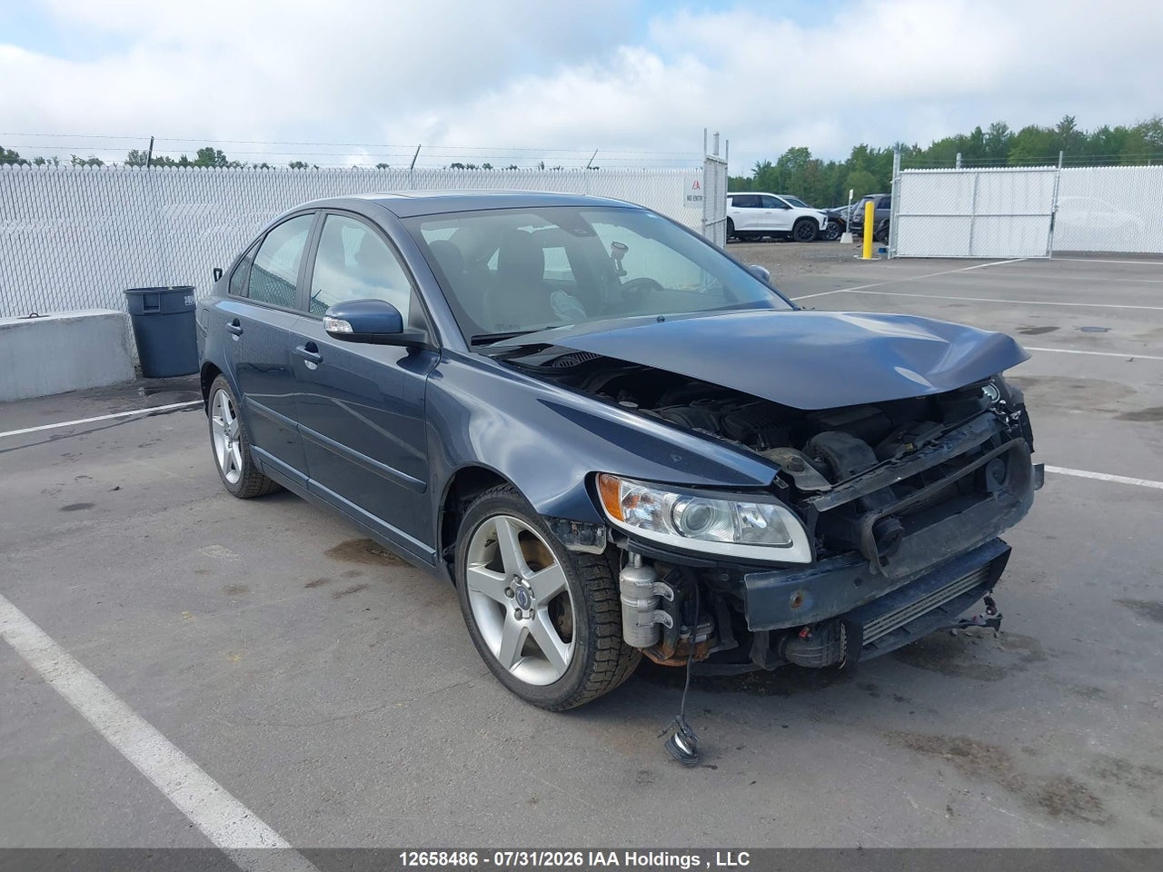 YV1672MS6B2542895 · 2011 VOLVO S40 T5
