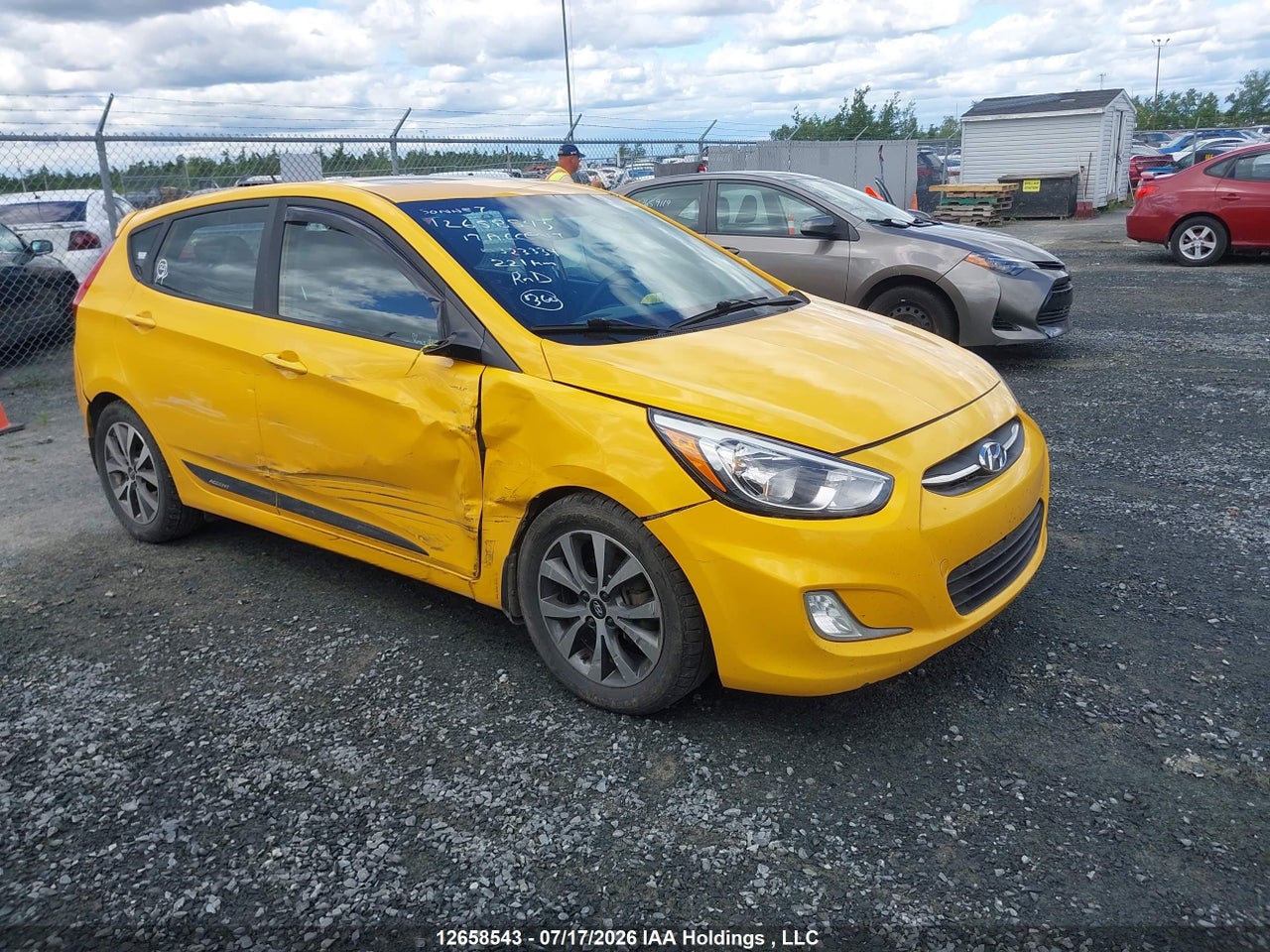 KMHCT5AE4HU323334 · 2017 HYUNDAI ACCENT SE