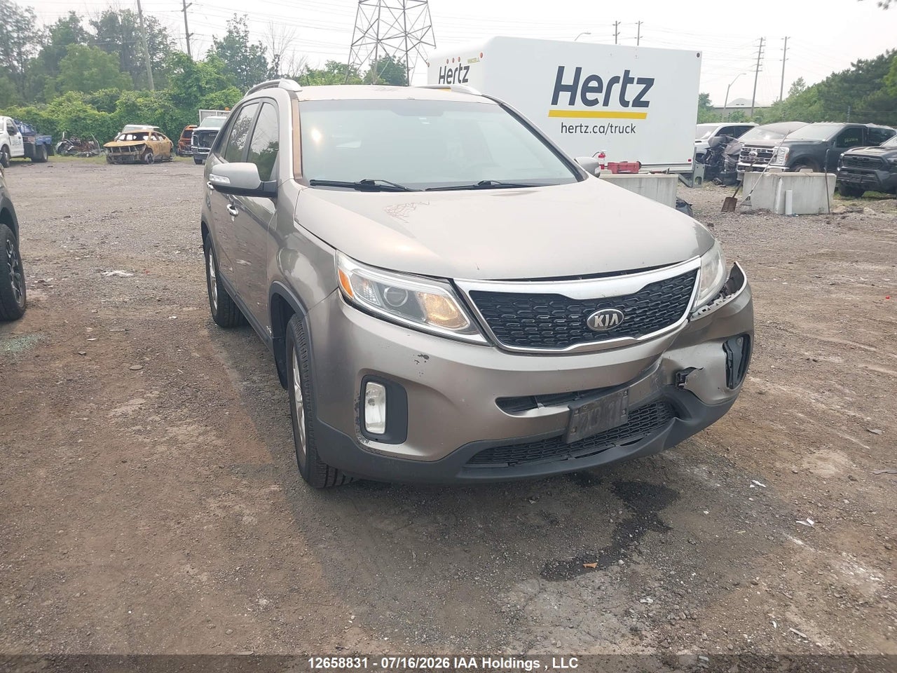5XYKTCA66FG605860 · 2015 KIA SORENTO LX