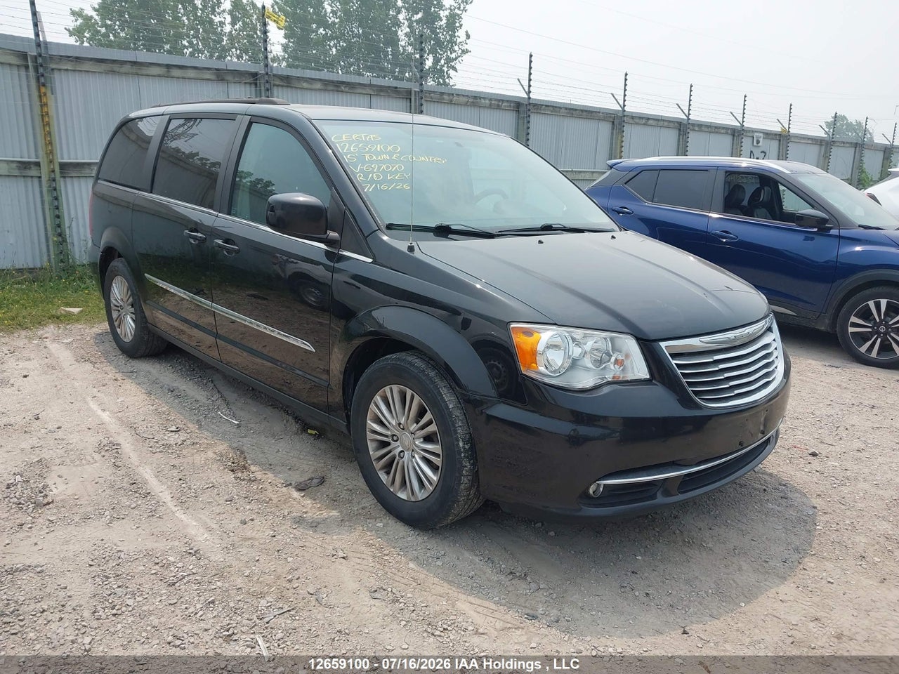 2C4RC1CG2FR697070 · 2015 CHRYSLER TOWN & COUNTRY TOURING L