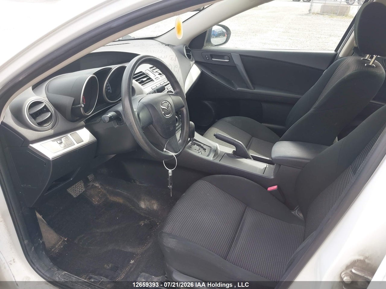 JM1BL1UF8D1824123 · 2013 MAZDA MAZDA3 GX · 5/18