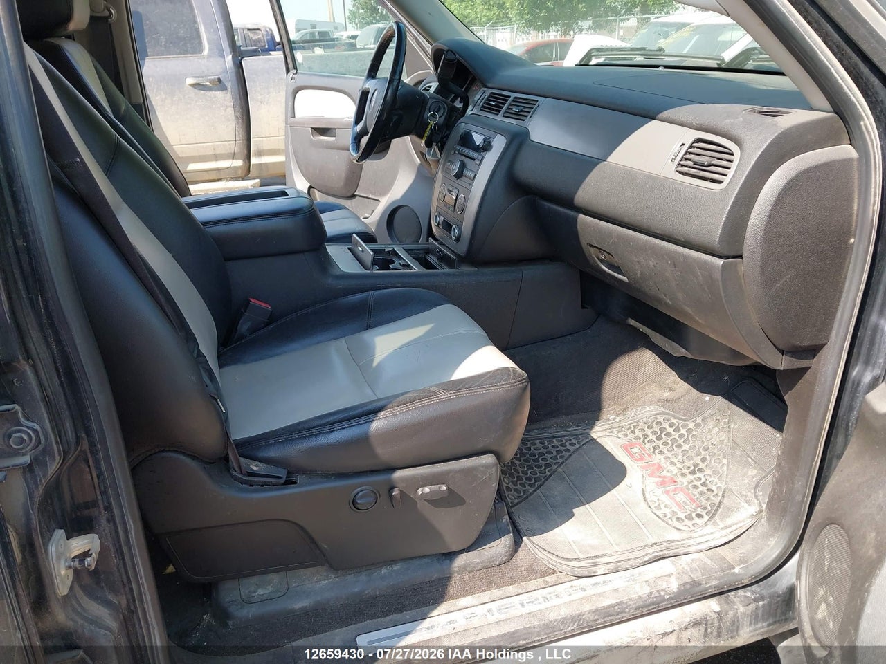 3GTP2WE35BG213975 · 2011 GMC SIERRA 1500 SLT · 5/18