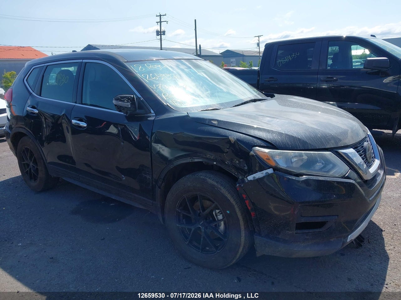 5N1AT2MT4JC745437 · 2018 NISSAN ROGUE S/SV