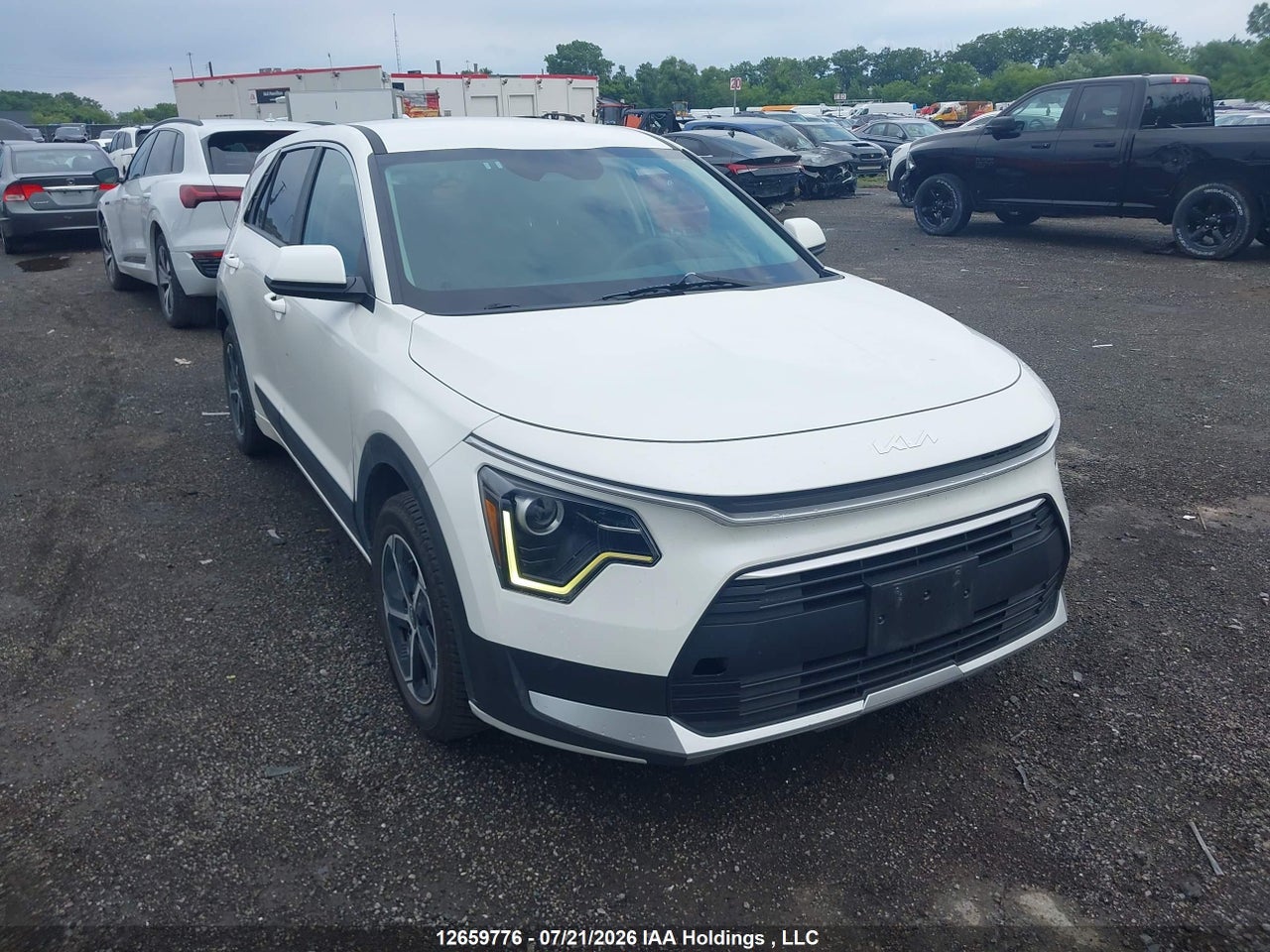KNDCP3LE1S5288005 · 2025 KIA NIRO