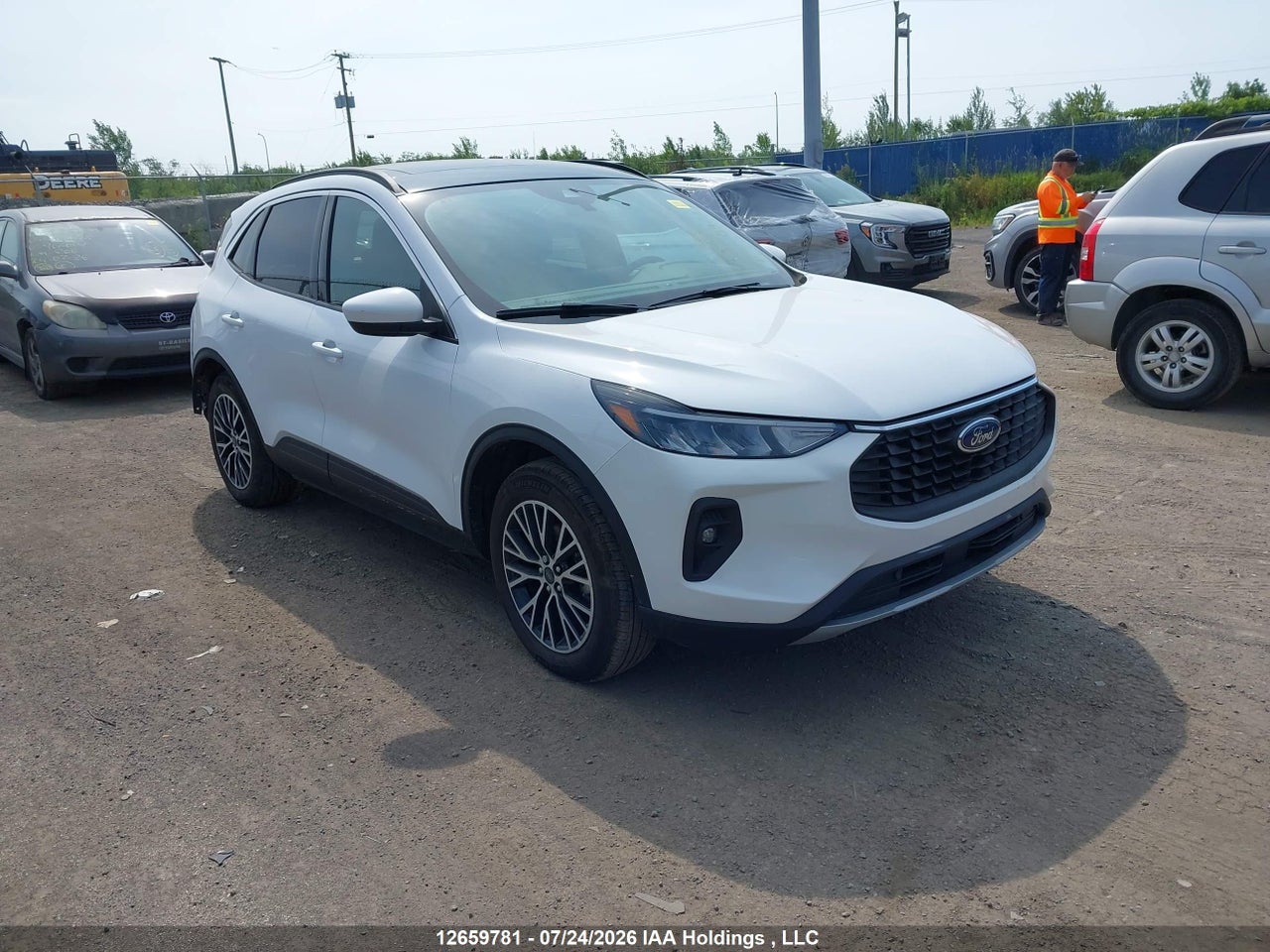 1FMCU0E1XPUB07719 · 2023 FORD ESCAPE PHEV