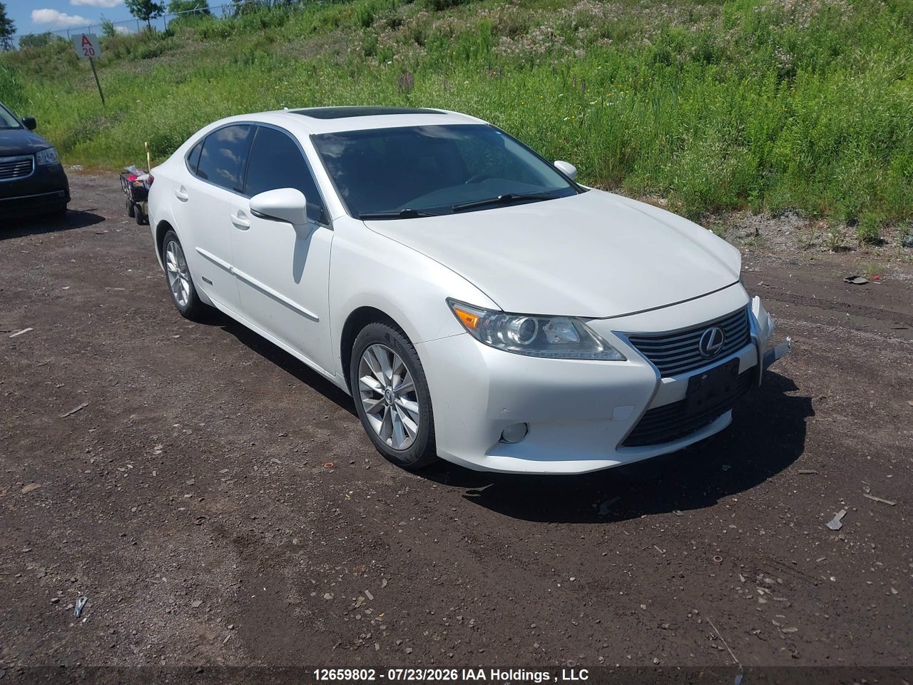 JTHBW1GG3E2073874 · 2014 LEXUS ES 300H
