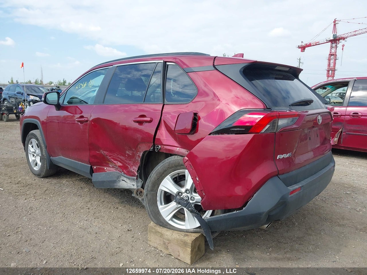 2T3R1RFV0MW227217 · 2021 TOYOTA RAV4 XLE/XLE PREMIUM · 3/22