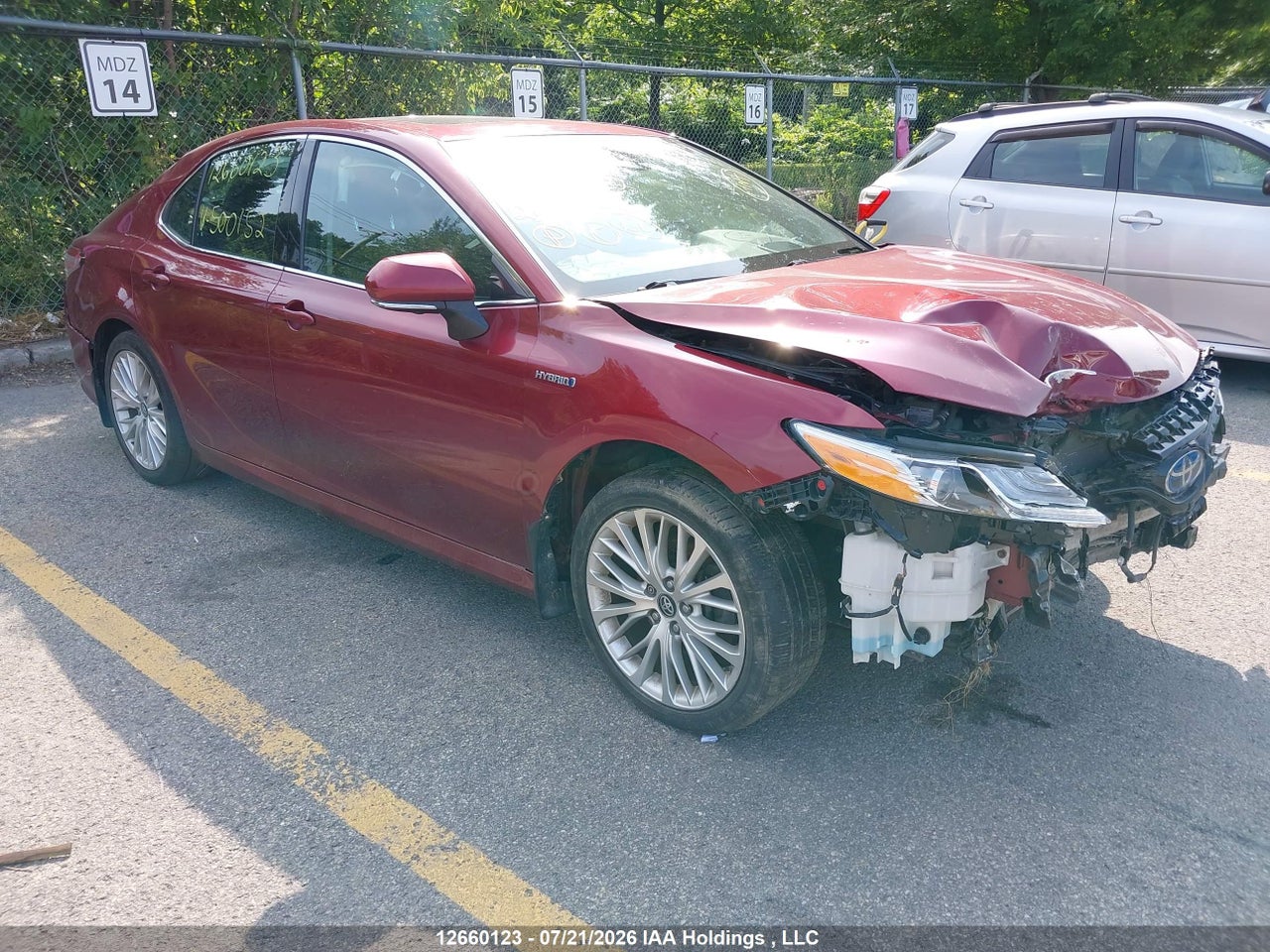 4T1B21HK6JU500152 · 2018 TOYOTA CAMRY HYBRID XLE