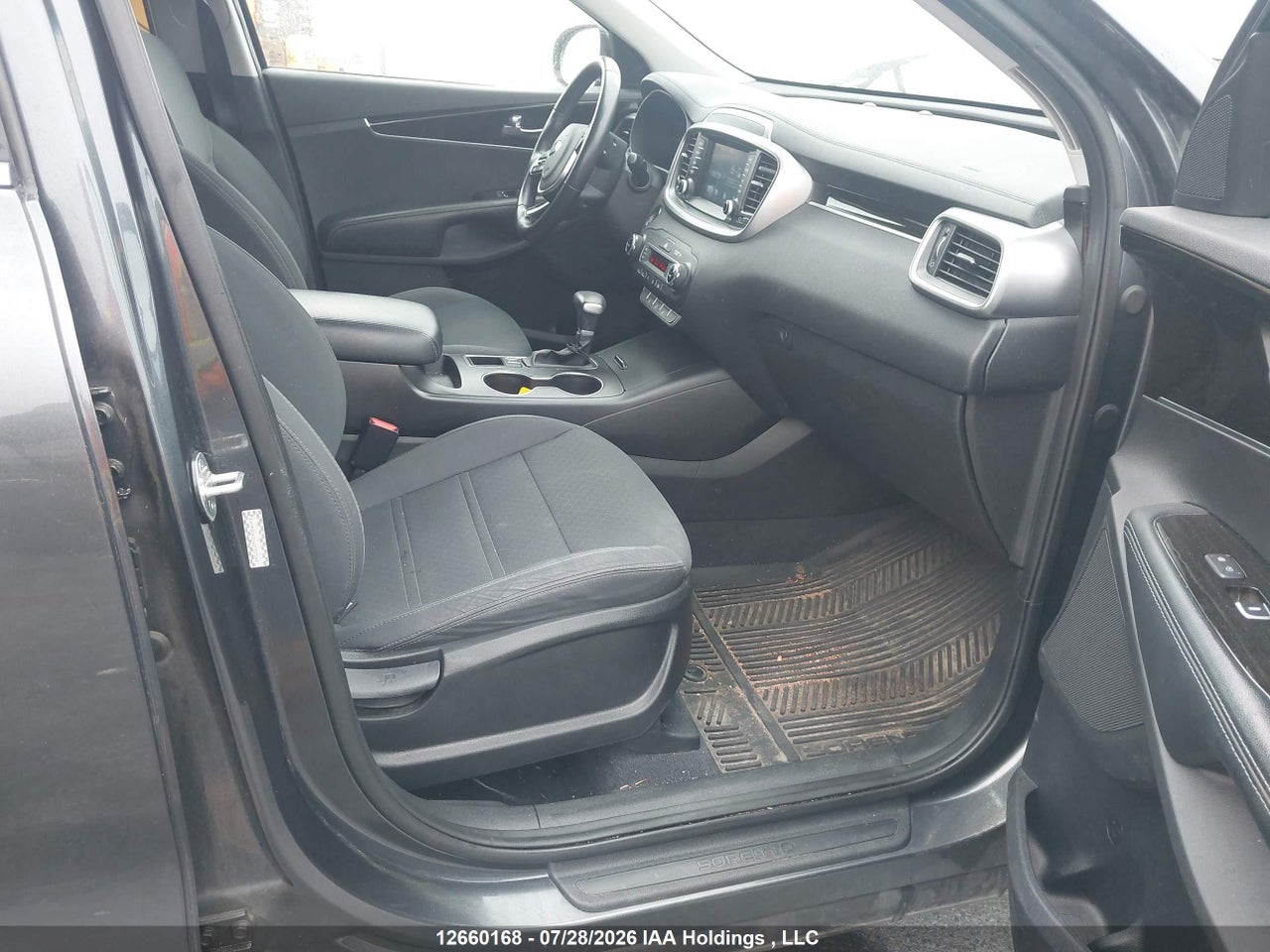 5XYPGDA31LG701140 · 2020 KIA SORENTO L/LX · 5/22