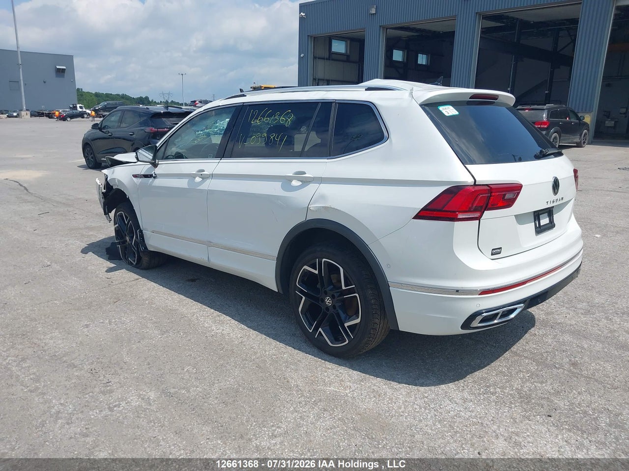 3VV4B7AX3NM099841 · 2022 VOLKSWAGEN TIGUAN SEL R-LINE · 3/24