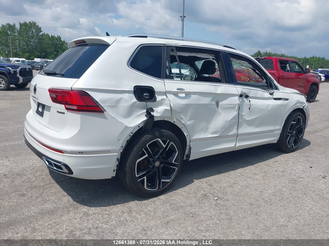 3VV4B7AX3NM099841 · 2022 VOLKSWAGEN TIGUAN SEL R-LINE · 4/24