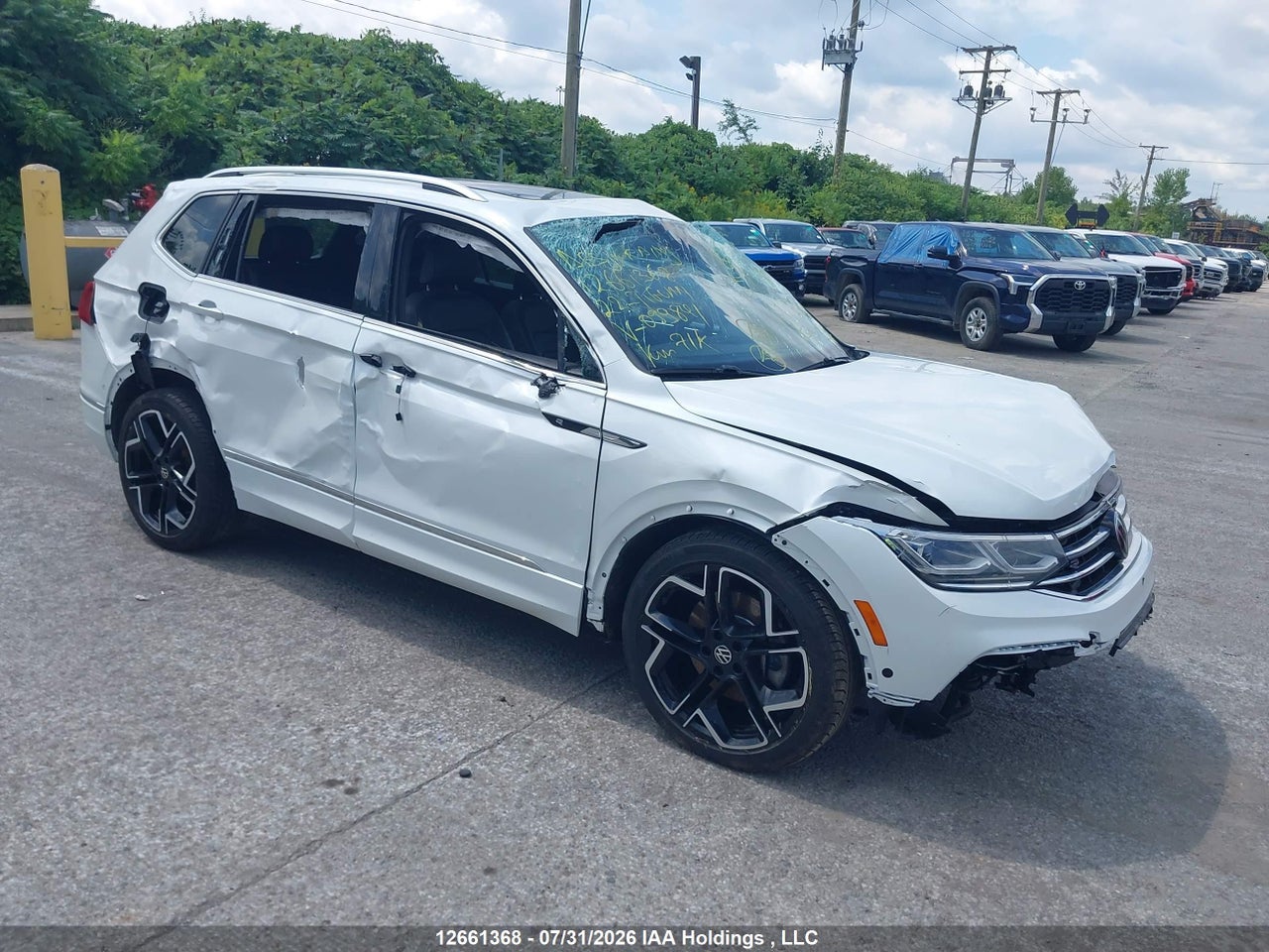 3VV4B7AX3NM099841 · 2022 VOLKSWAGEN TIGUAN SEL R-LINE