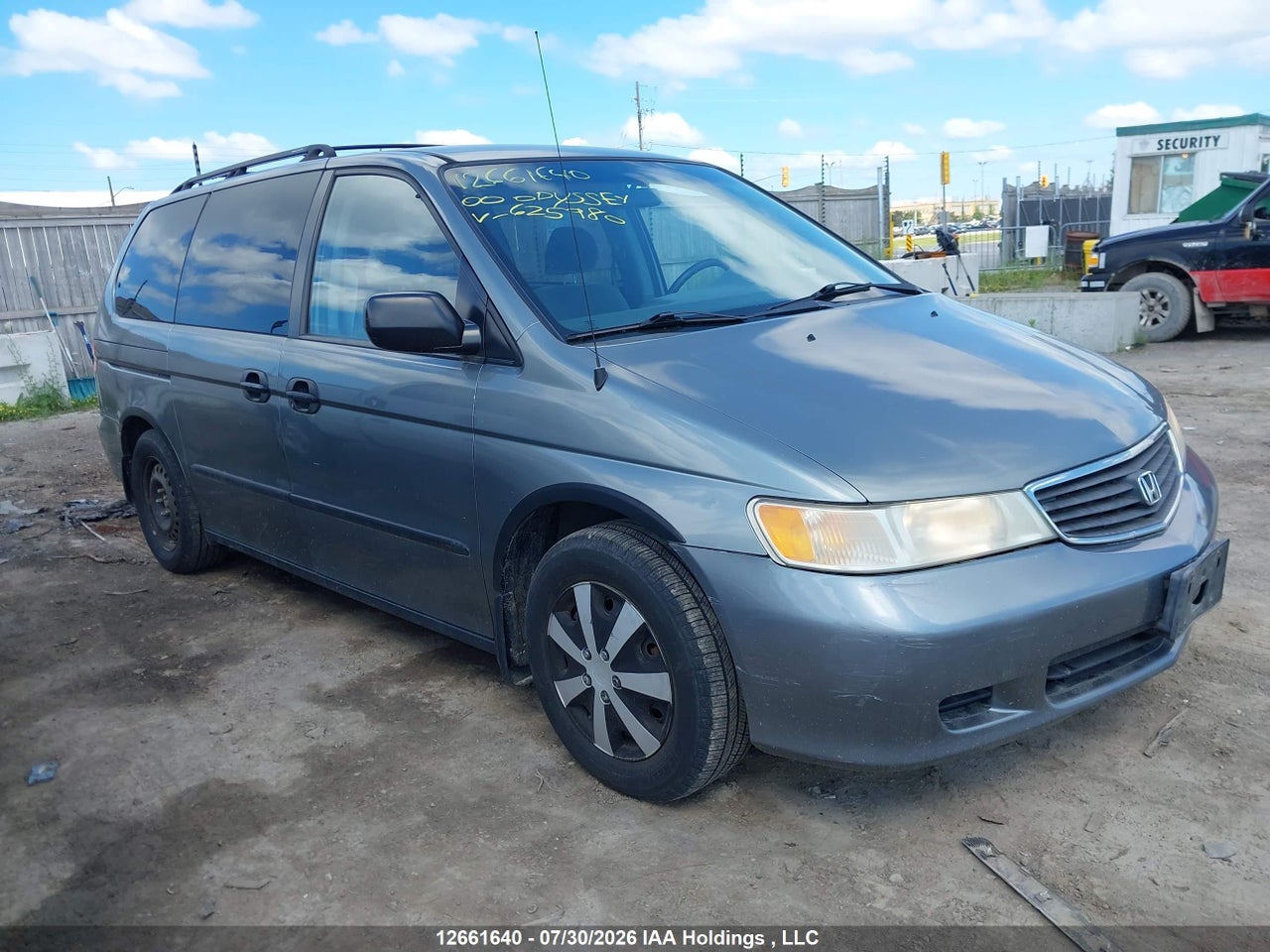 2HKRL1851YH625980 · 2000 HONDA ODYSSEY LX