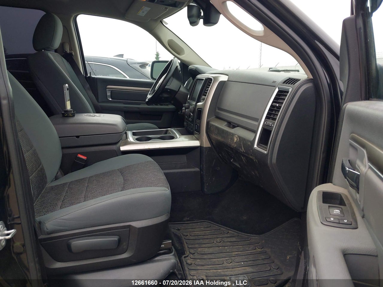 1C6RR7LT5HS571342 · 2017 RAM 1500 SLT · 5/17