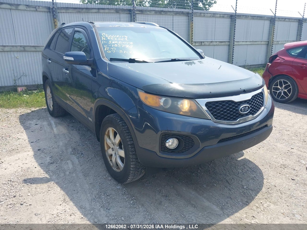5XYKTCA15BG105798 · 2011 KIA SORENTO LX
