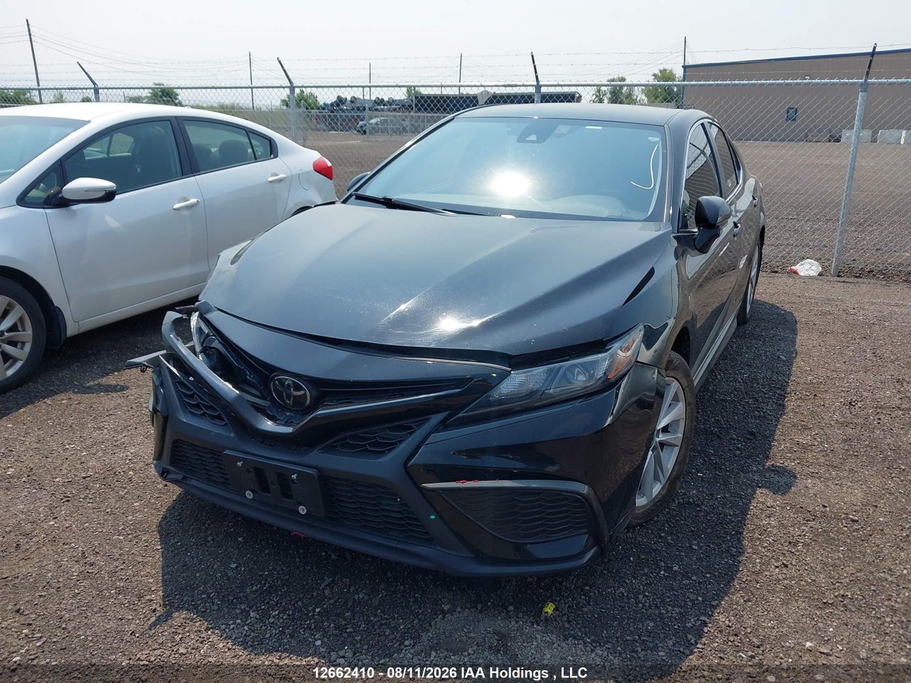 4T1G11AK8NU638834 · 2022 TOYOTA CAMRY · 2/10