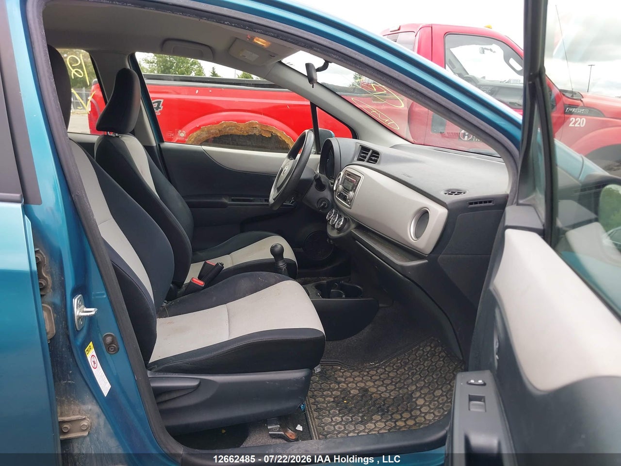 JTDKTUD35CD527587 · 2012 TOYOTA YARIS · 5/21