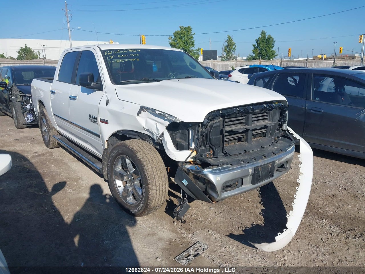 1C6RR7LT6JS257723 · 2018 RAM 1500 SLT