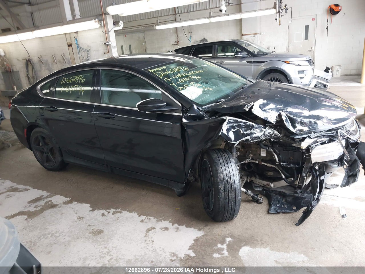 1C3CCCFB8FN640794 · 2015 CHRYSLER 200 LX