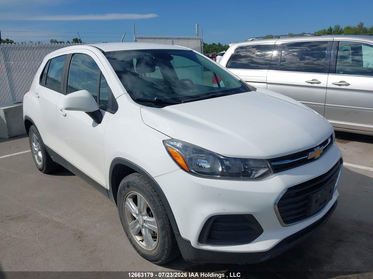 3GNCJKSBXKL223082 · 2019 CHEVROLET TRAX LS