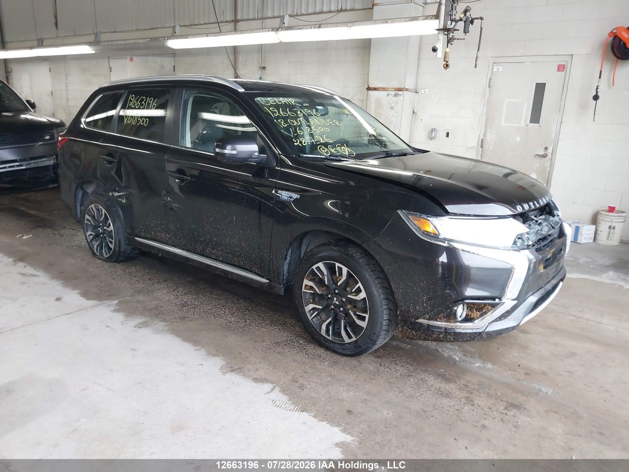 JA4J24A58JZ618500 · 2018 MITSUBISHI OUTLANDER PHEV