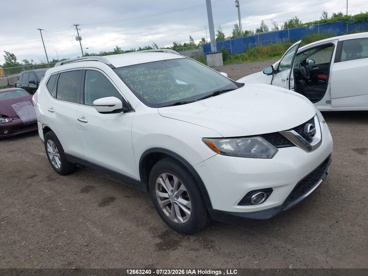 5N1AT2MT0GC792702 · 2016 NISSAN ROGUE S/SL/SV