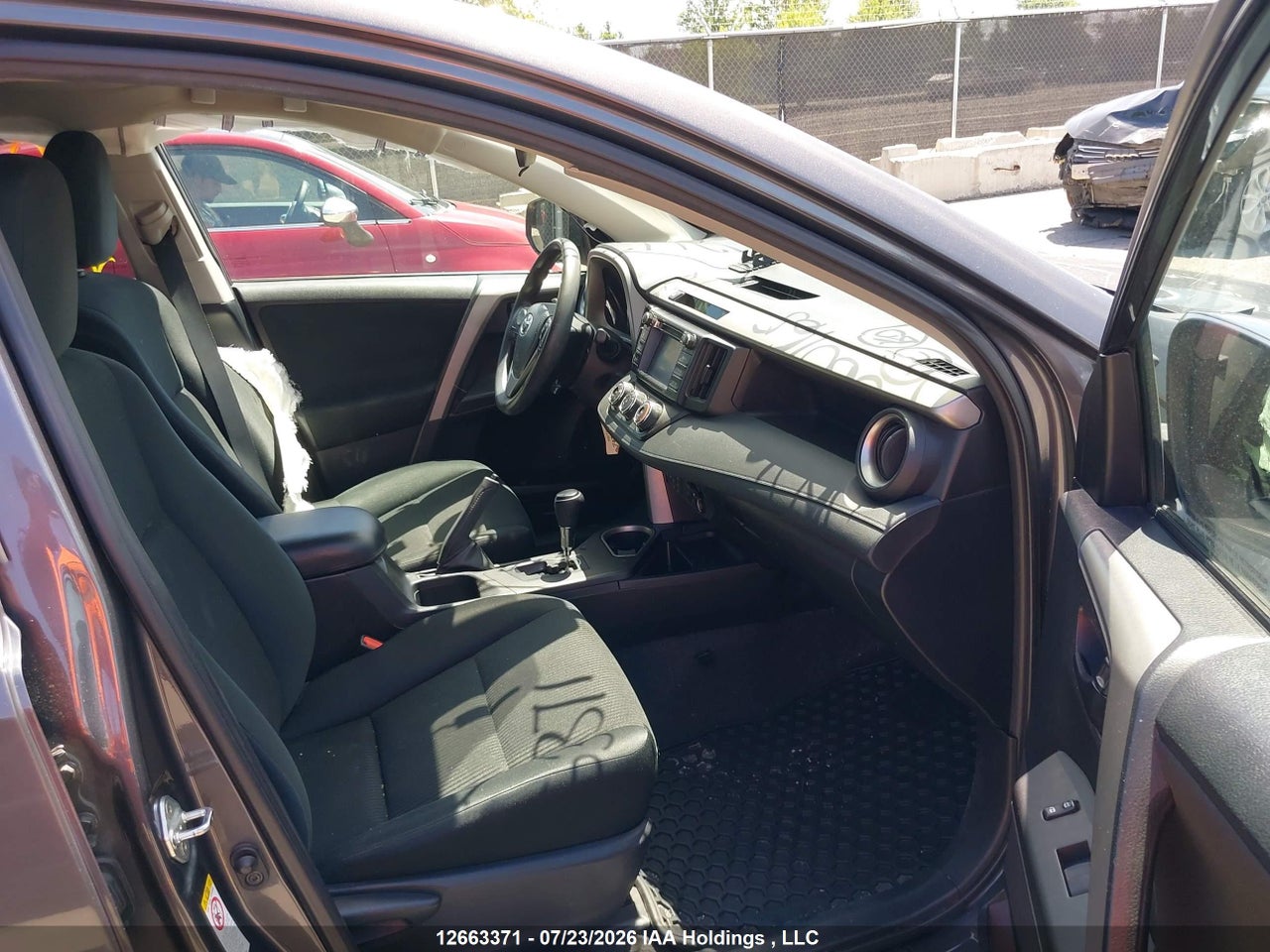 2T3ZFREV2HW360165 · 2017 TOYOTA RAV4 LE · 5/19