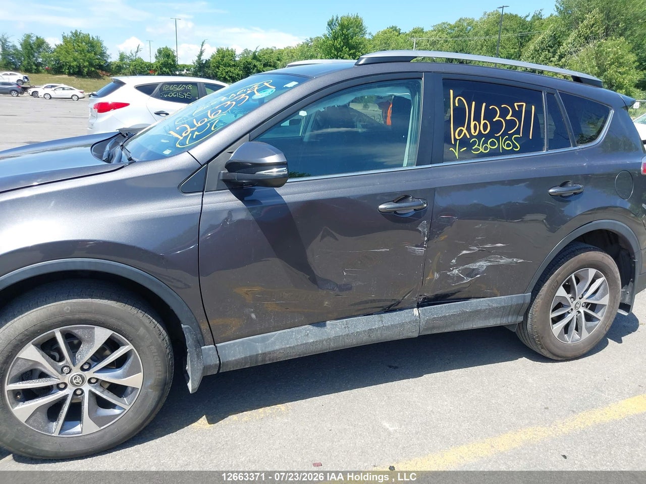 2T3ZFREV2HW360165 · 2017 TOYOTA RAV4 LE · 6/19