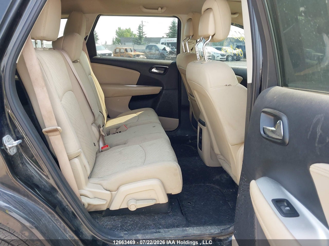 3D4PG5FG0BT539285 · 2011 DODGE JOURNEY SXT · 8/20