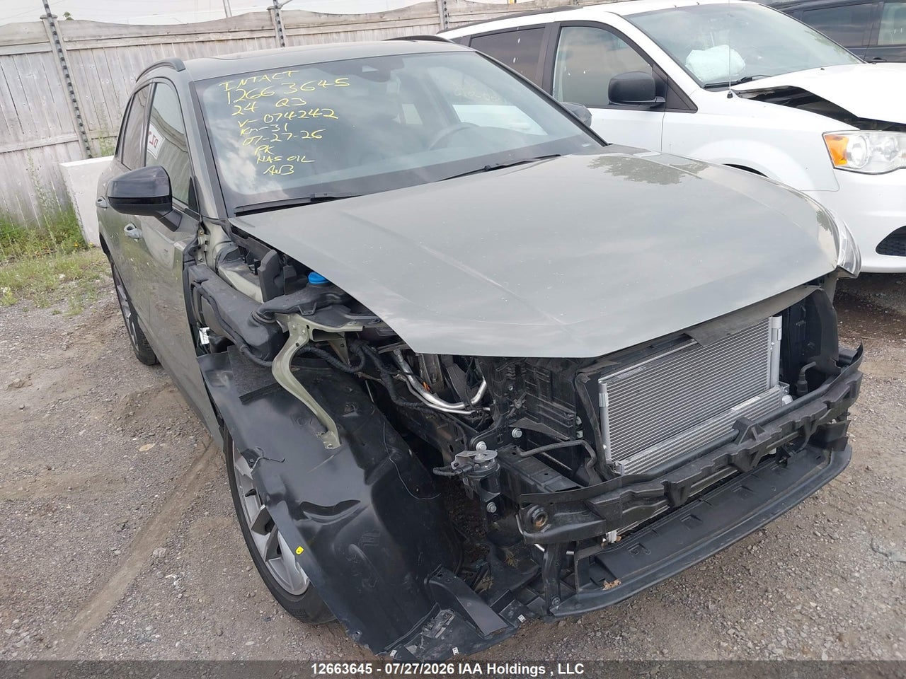 WA1DEDF30R1074242 · 2024 AUDI Q3