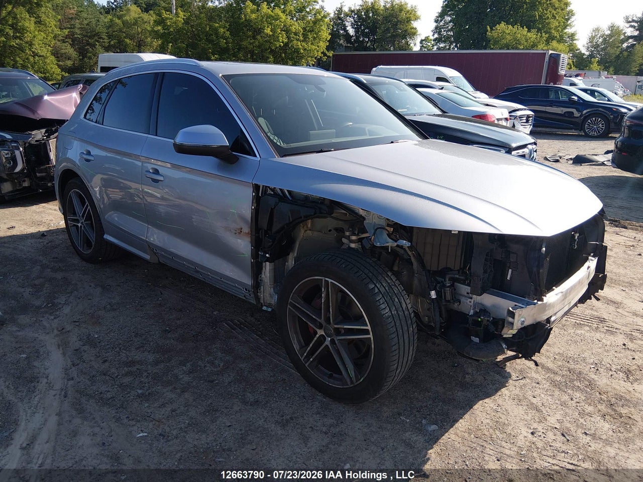 WA1A4AFY1J2181881 · 2018 AUDI SQ5