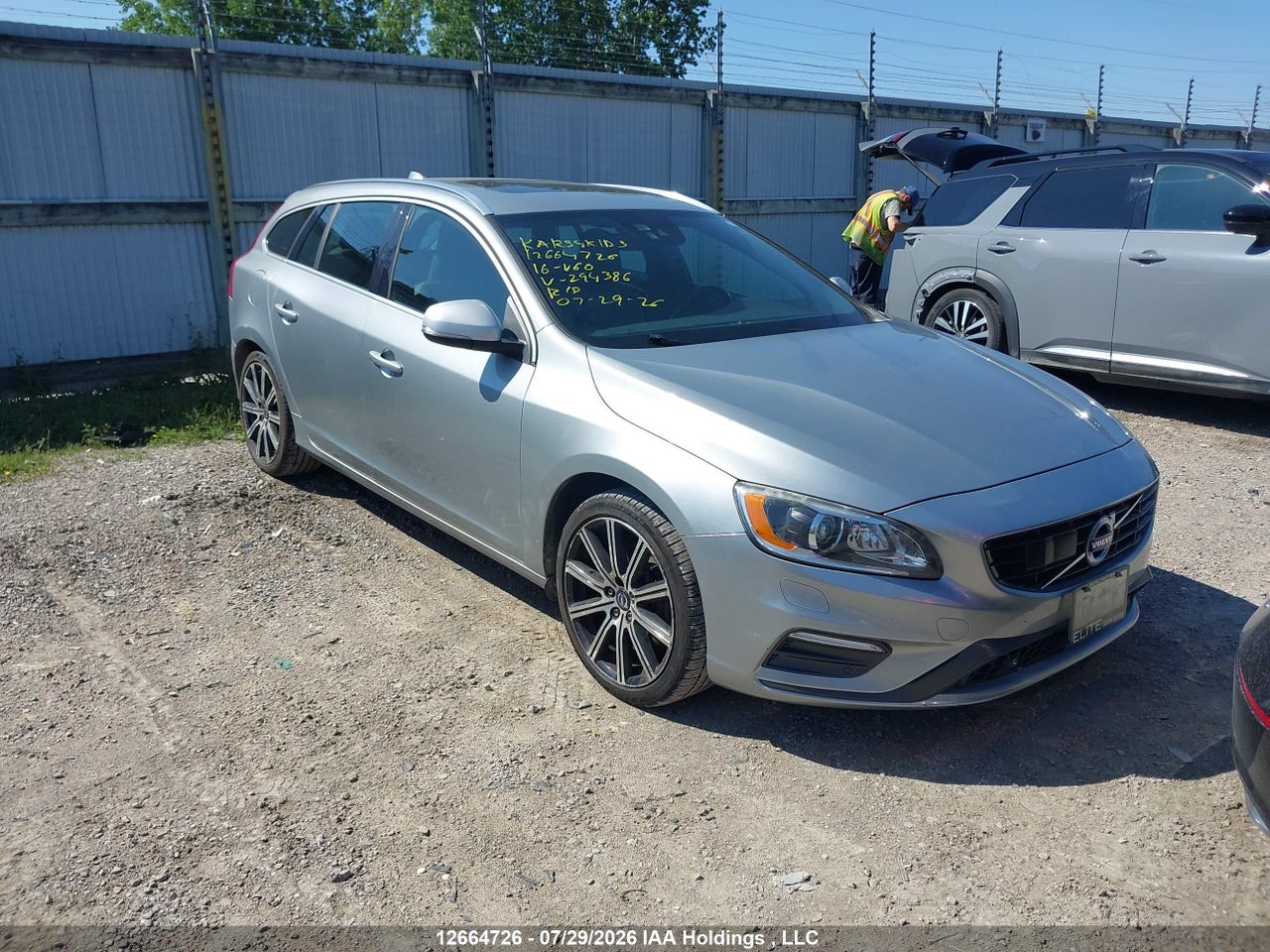 2016 VOLVO V60