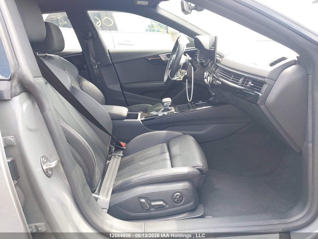 WAUFACF53NA020835 · 2022 AUDI A5 45 PROGRESSIV · 5/18