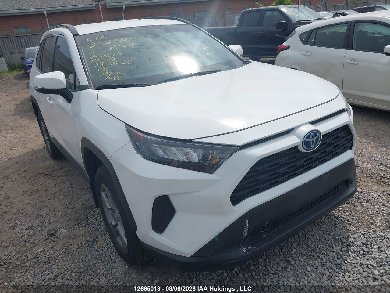 2T3BWRFV4PW166171 · 2023 TOYOTA RAV4 HYBRID LE