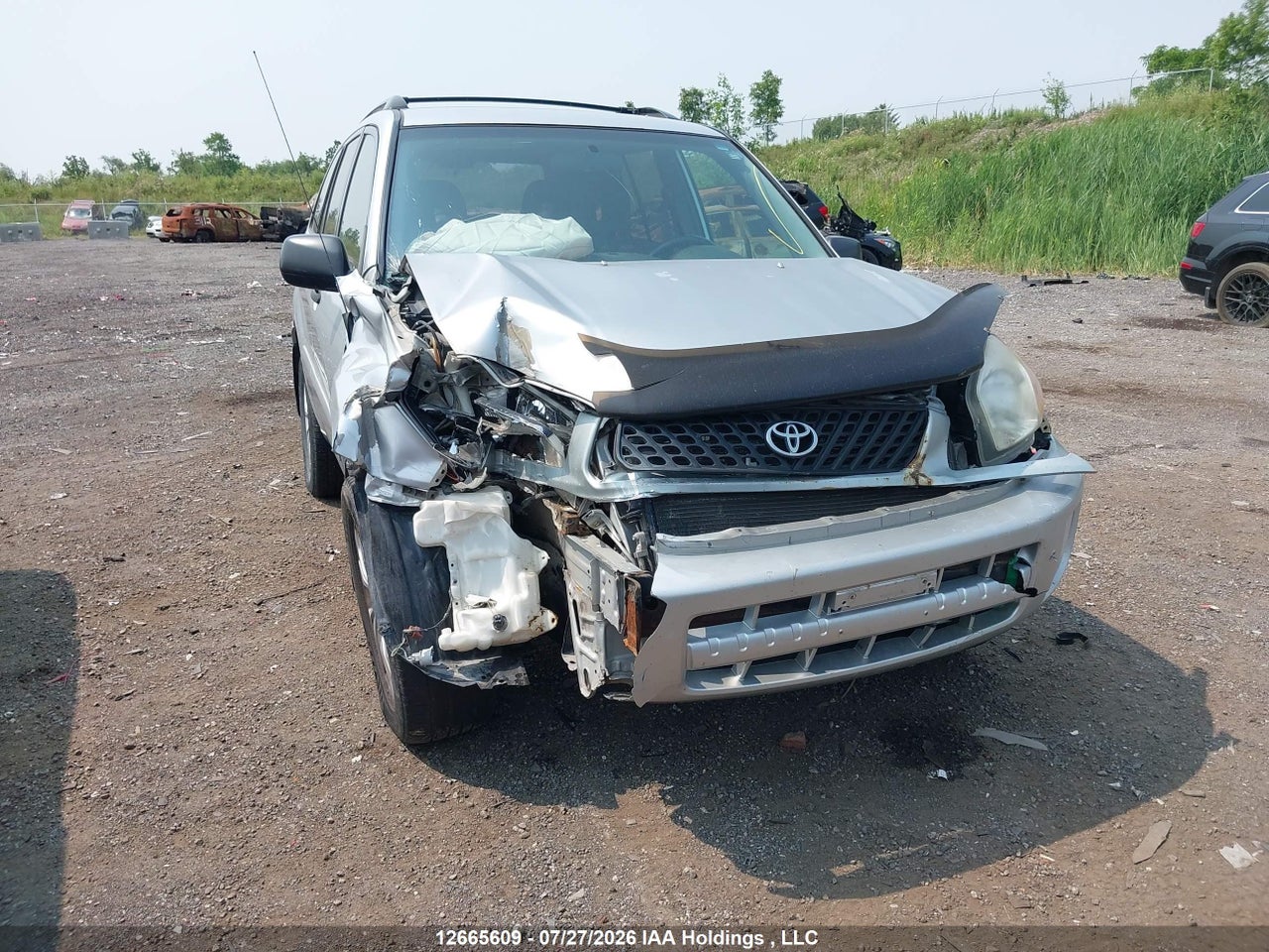 JTEHH20V526040332 · 2002 TOYOTA RAV4