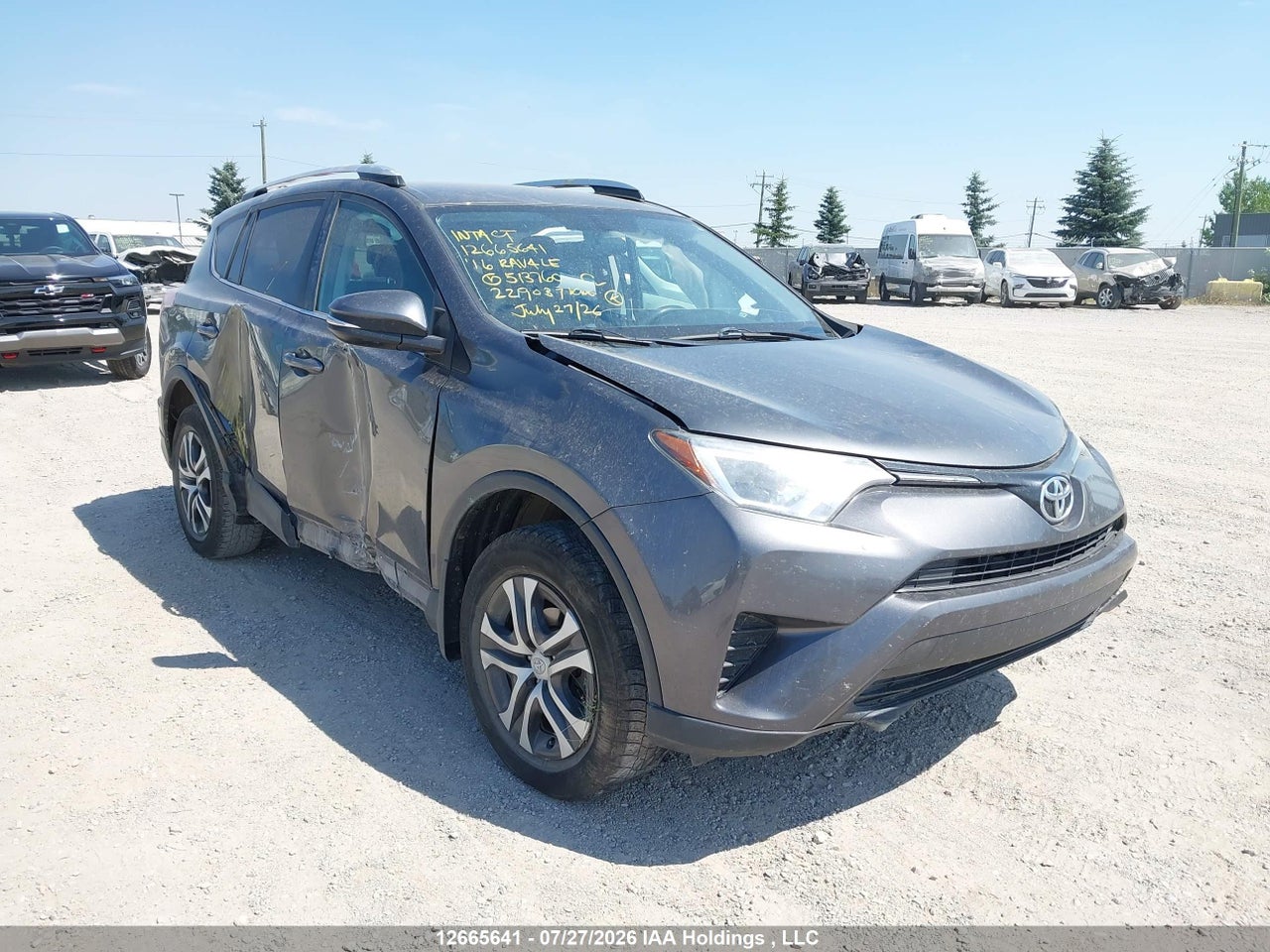 2T3BFREV4GW513760 · 2016 TOYOTA RAV4 LE