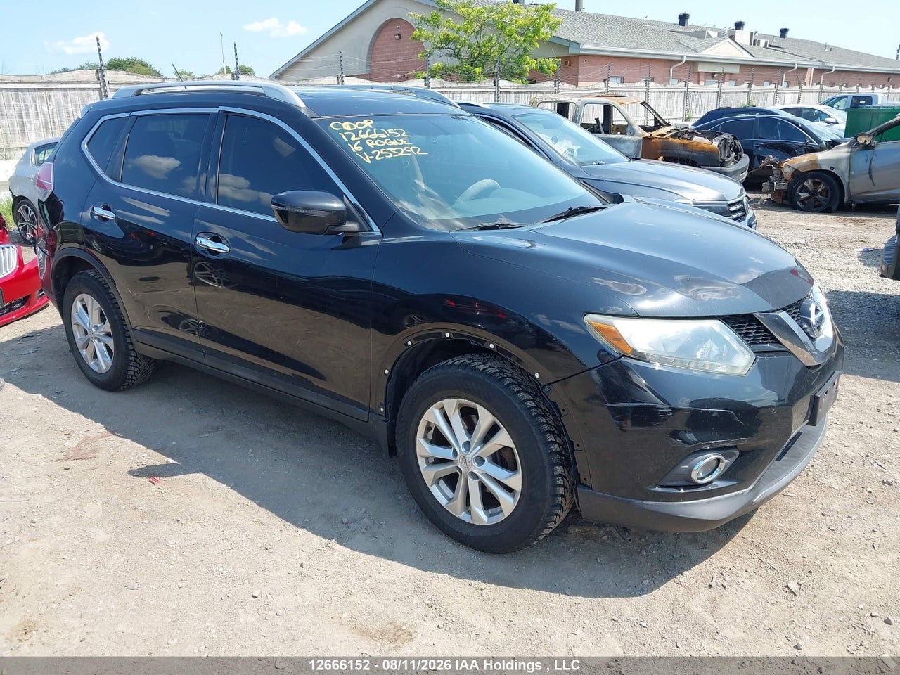 5N1AT2MV6GC755493 · 2016 NISSAN ROGUE S/SL/SV