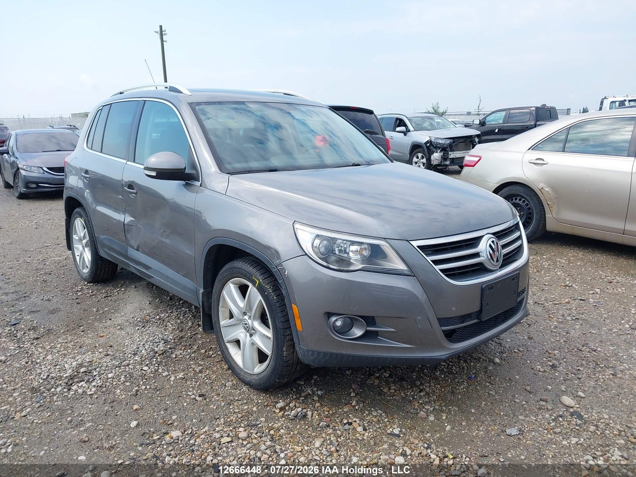 2011 VOLKSWAGEN TIGUAN