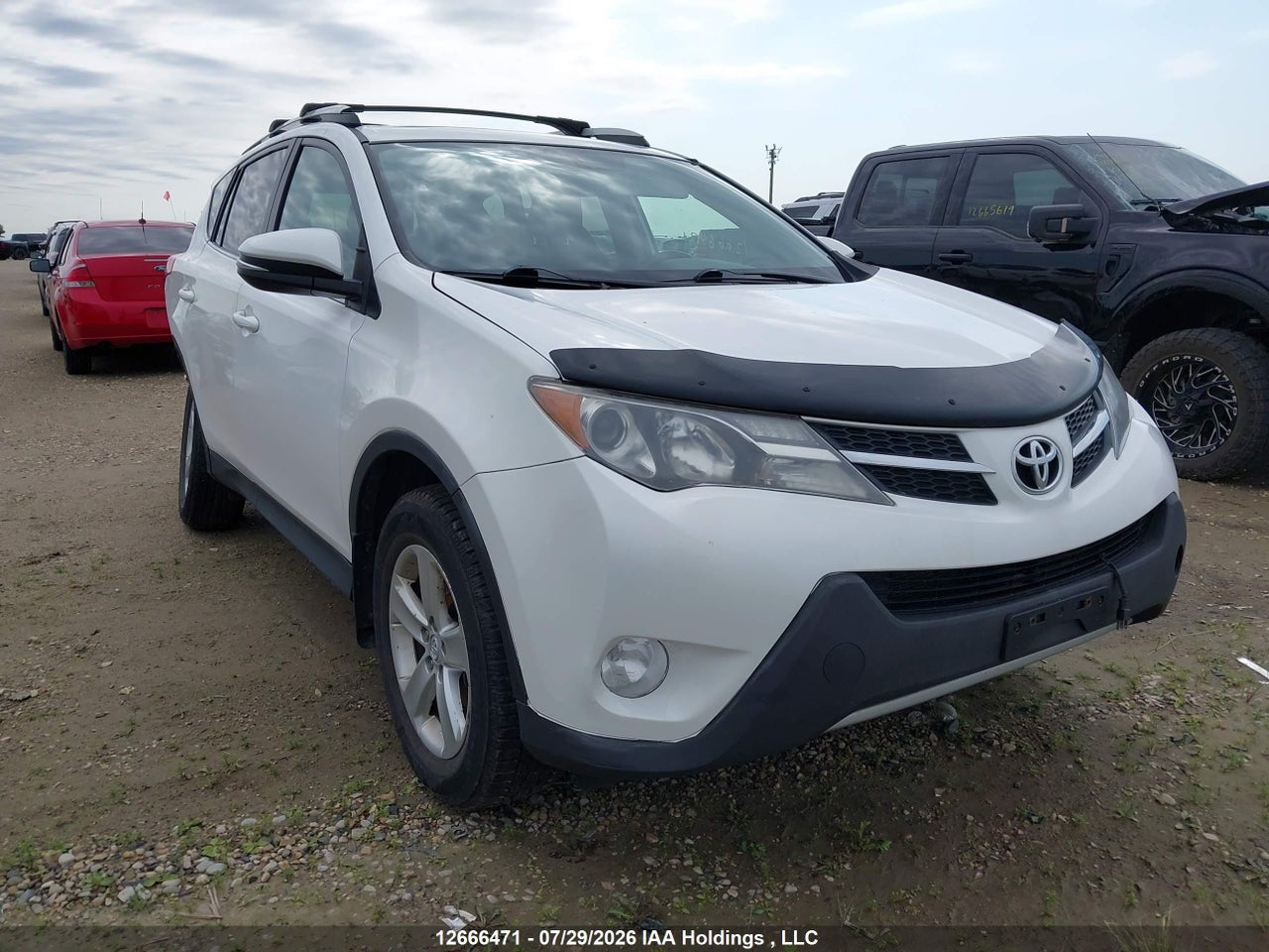 2T3RFREV0DW002105 · 2013 TOYOTA RAV4 XLE