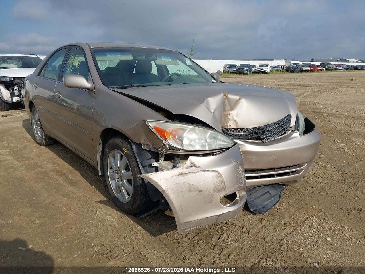 JTDBF30K030092435 · 2003 TOYOTA CAMRY LE/XLE